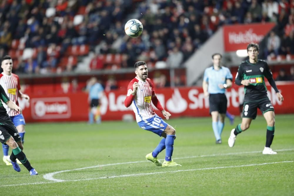 El partido entre el Sporting y el Elche, en imágenes