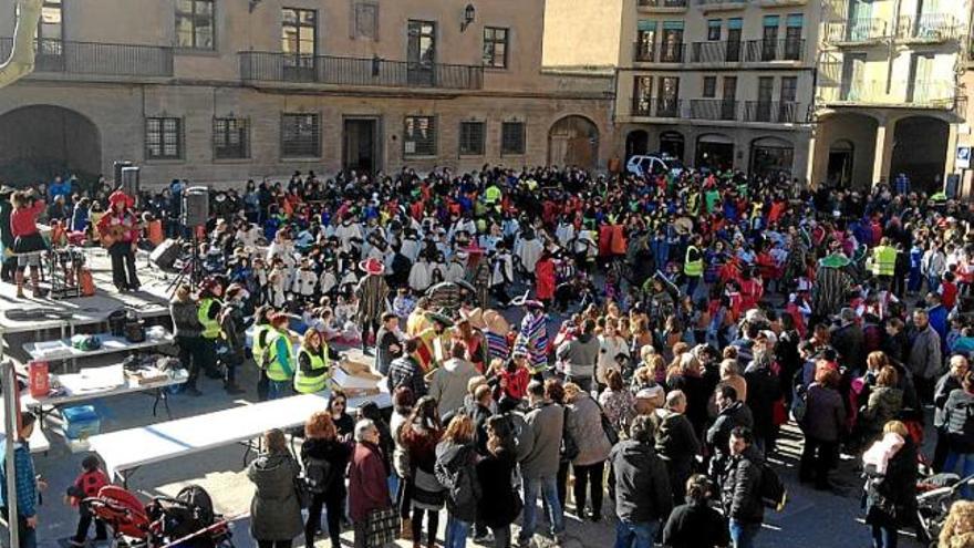 Cardonaomple la Fira amb el Carnaval escolar