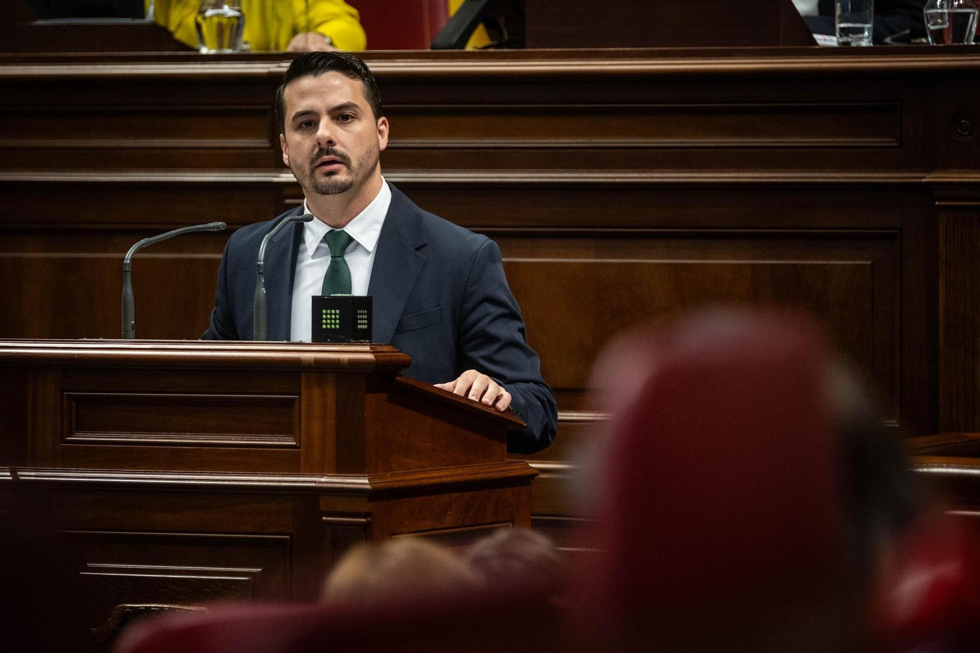 Pleno del Parlamento de Canarias