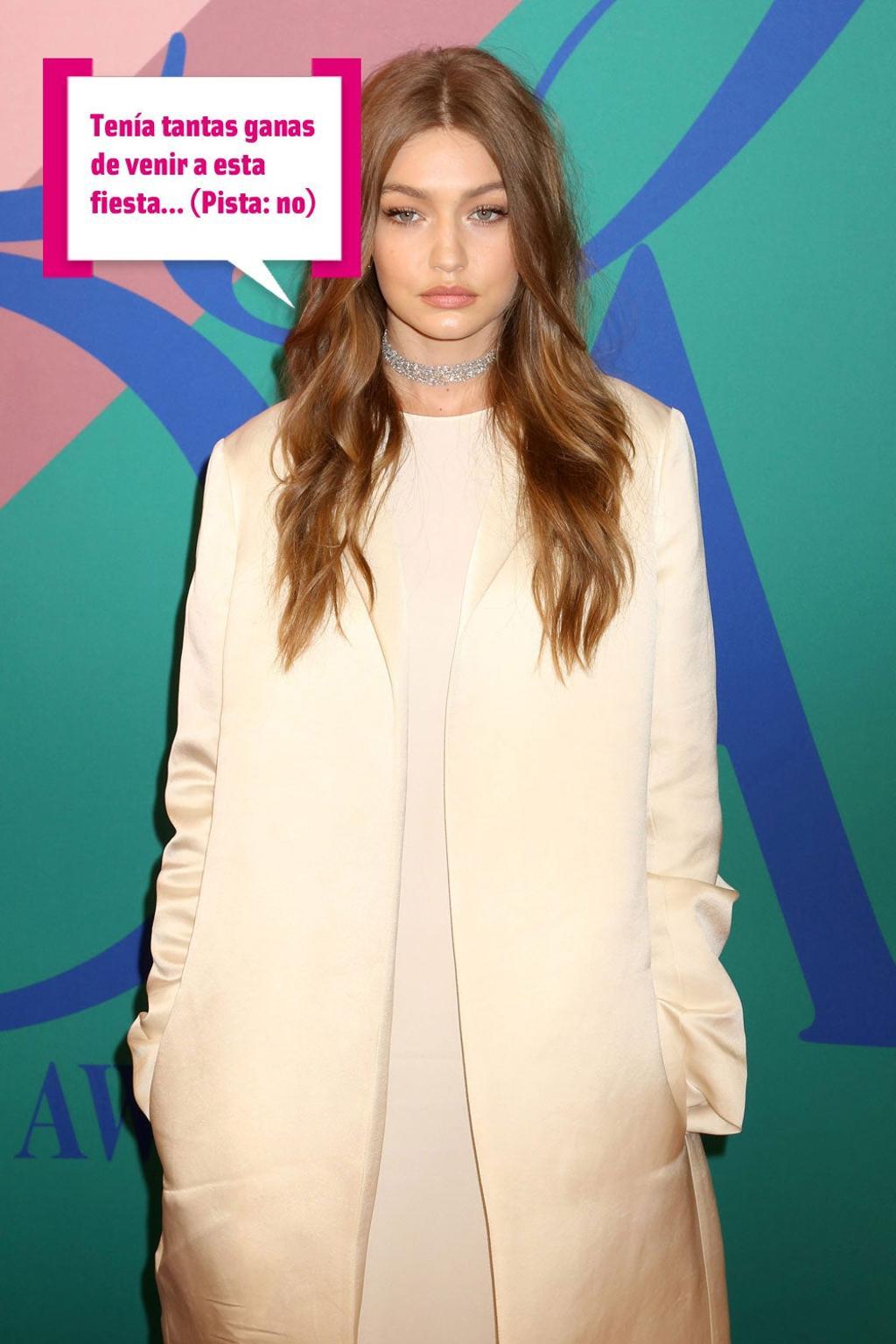 Gigi Hadid muy entusiasmada en los CFDA