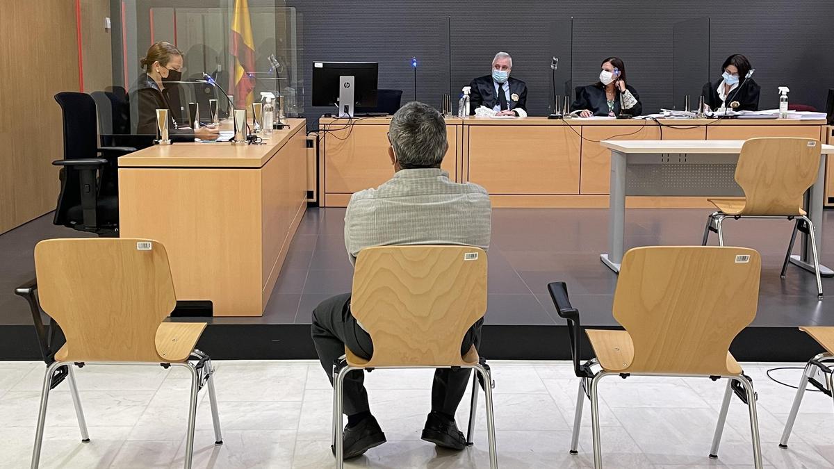 Imagen de archivo del juicio contra una persona acusada de abusos sexuales en la Audiencia de Las Palmas