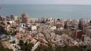 Cullera cierra parques y jardines por el fuerte viento