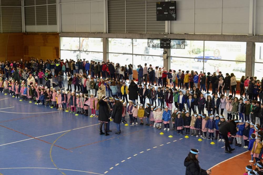 Los 500 alumnos del colegio San Francisco Javier participan en los actos del Día de la Paz