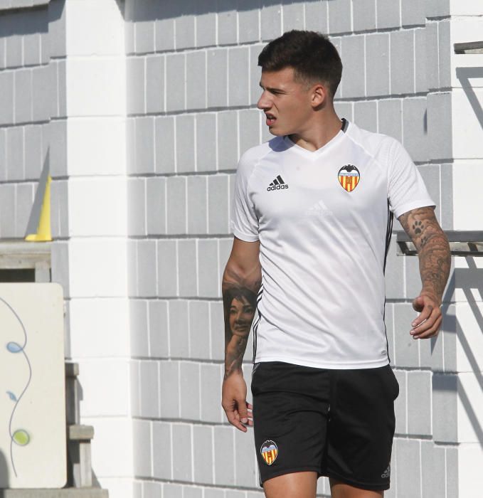 La imágenes del entrenamiento vespertino del Valencia