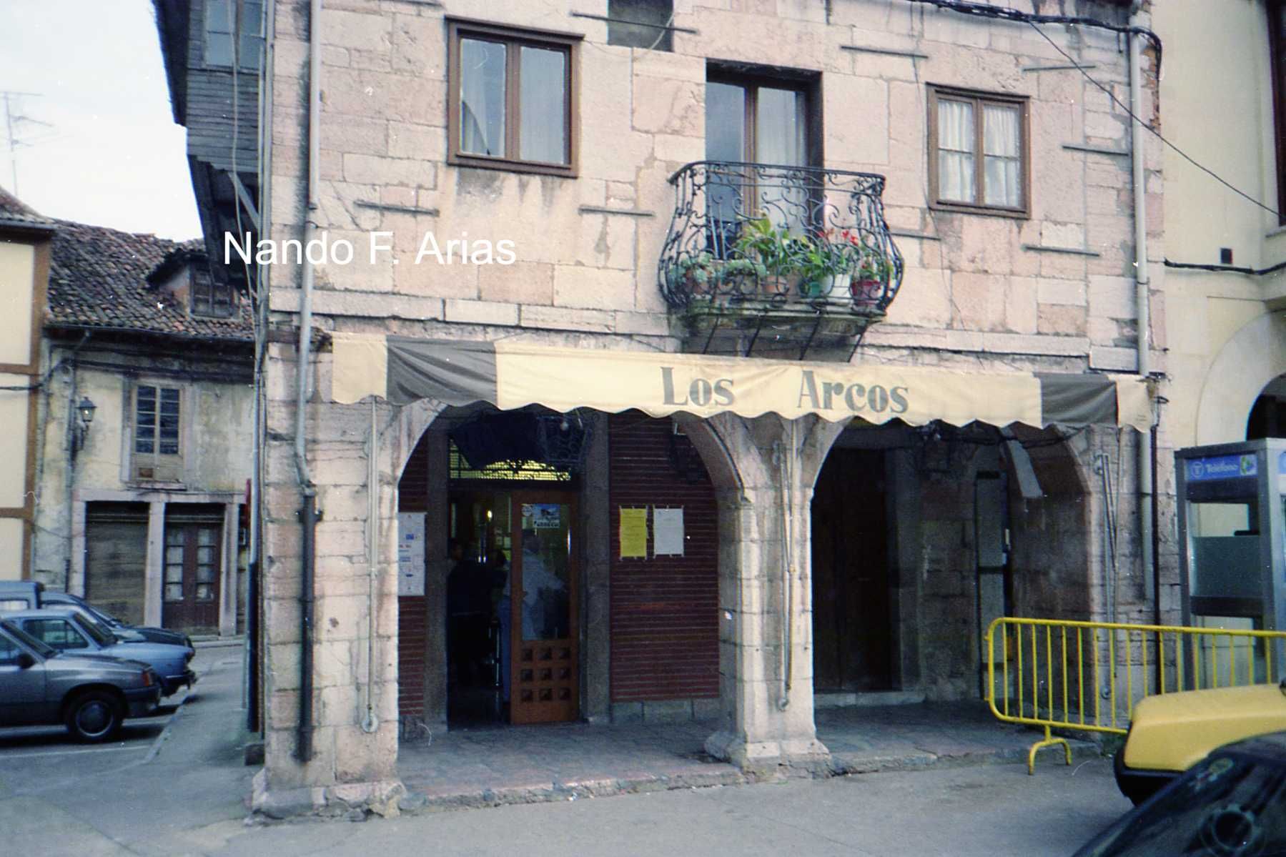 En imágenes, los locales míticos de finales de siglo en Grado