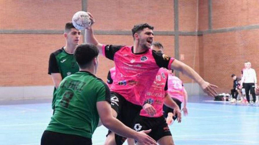 Javi Sanz durante un partido.