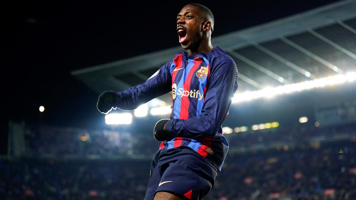 Dembélé festeja el 1-0 tras batir a Remiro en los cuartos de la Copa.