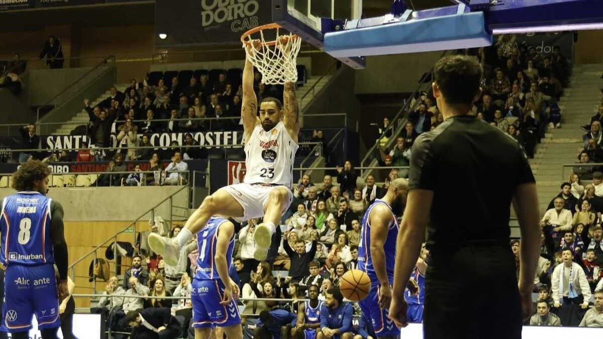 Un lance del partido de este sábado en Sar