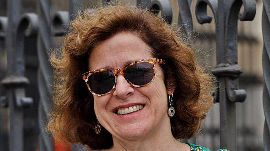 "Al periodismo le cuesta hacer autocrítica" - La Nueva España - Vimarsana News