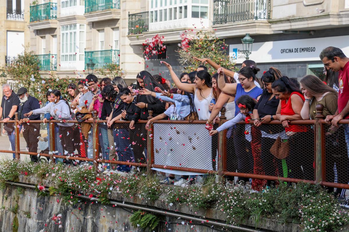 La «Ceremonia del Río» es uno de los momentos más celebrados cada 8 de abril.