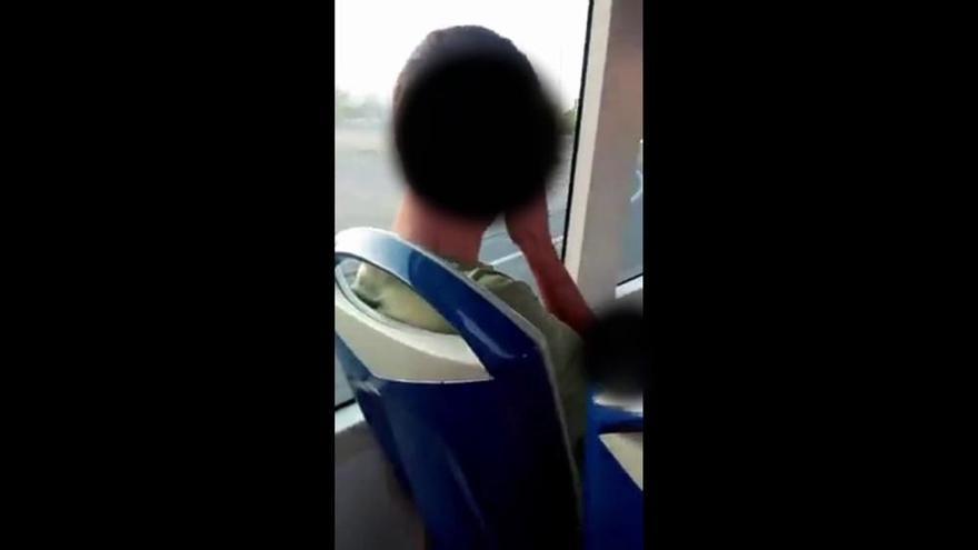 Una Joven Graba A Un Individuo Que Se Masturbaba Delante De Ella En Un Autobús De Palma Diario 0026