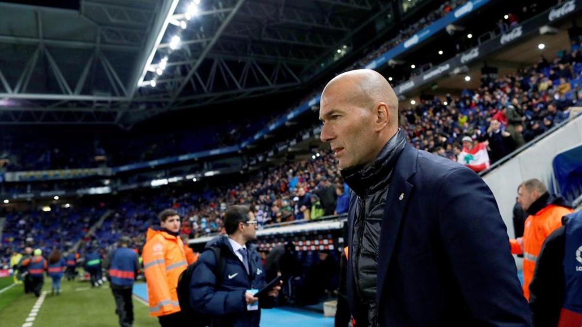 Zidane vivió otra noche complicada en Cornellà