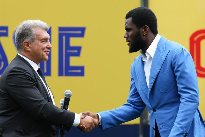 Así ha sido la presentación de Franck Kessie