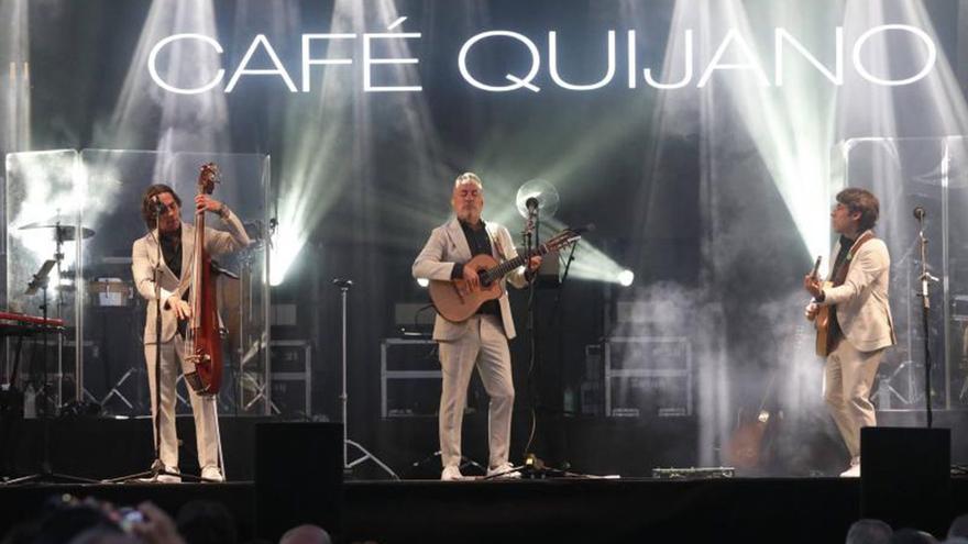 "La Lola" de Café Quijano triunfa en el muelle de Luanco