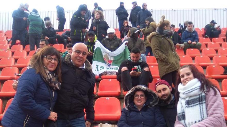 Seguidores del Elche el domingo en el Cerro del Espino