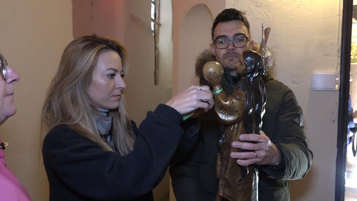 Novelda completa una romería extraordinaria de bajada de la Santa