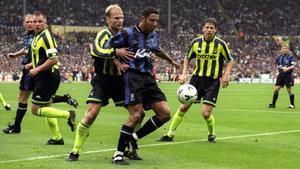 Robert Taylor, Carl Asaba, Andy Hessenthaler, Andy Morrison, Gerard Wiekens, Lee Crooks