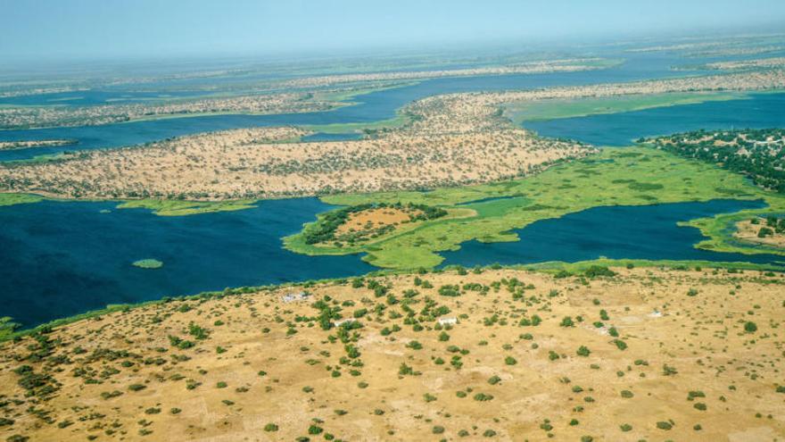 Vista aérea del Lago Chad que muestra claramente los efectos de la desertificación.