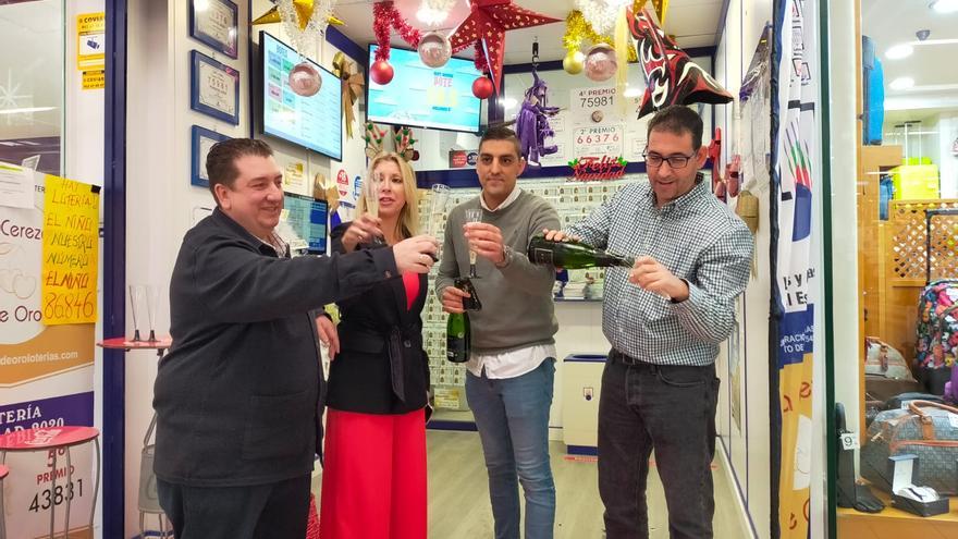 Lotería de Navidad en Plasencia: Nemesio y Sonia dan 26.000 euros con un cuarto y un quinto premio