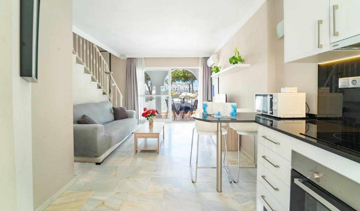 Un apartamento del nuevo hotel Sercotel Vime la Reserva Marbella, en la Costa del Sol de Málaga.