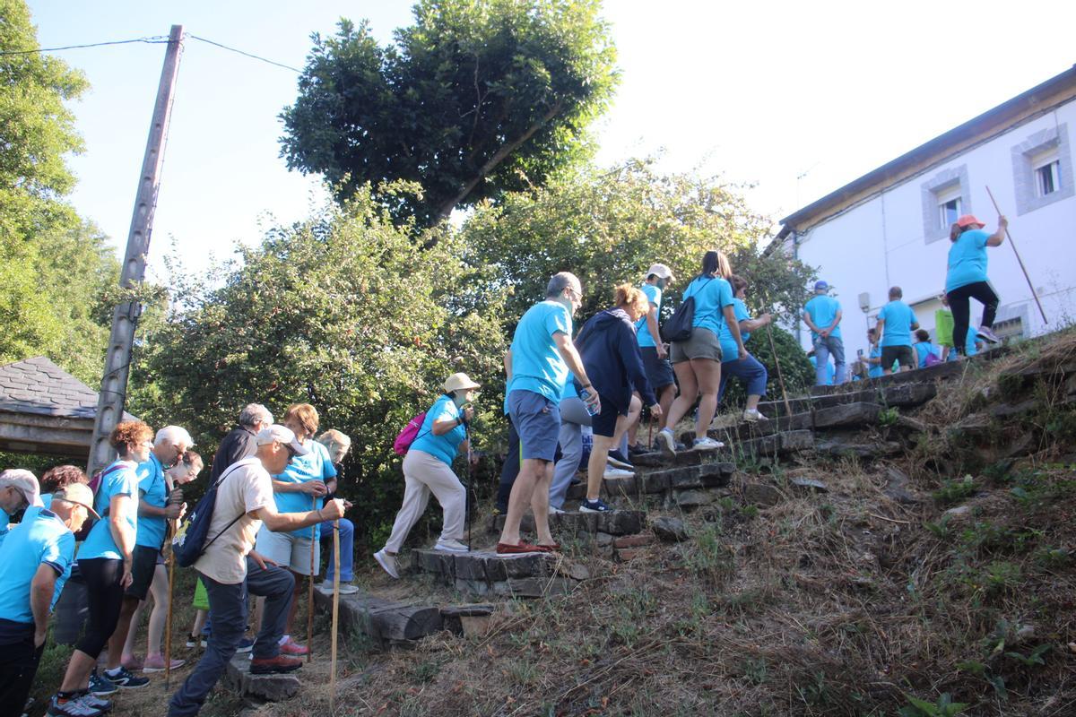 Puebla se viste de azul en su marcha solidaria en beneficio de Azayca Puebla se viste de azul en su marcha solidaria en beneficio de Azayca