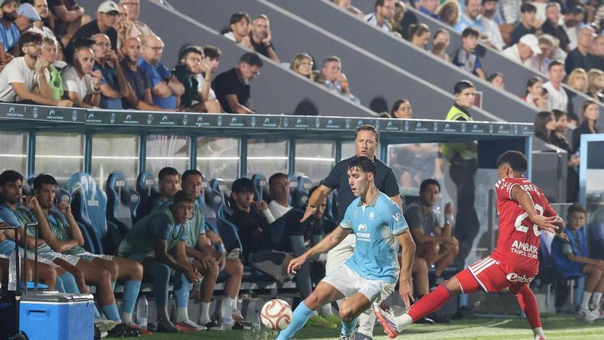 Ureña, protagonista del Ibiza-Real Zaragoza: "La afición me parece una locura. No me quiero imaginar lo que pasará más adelante"