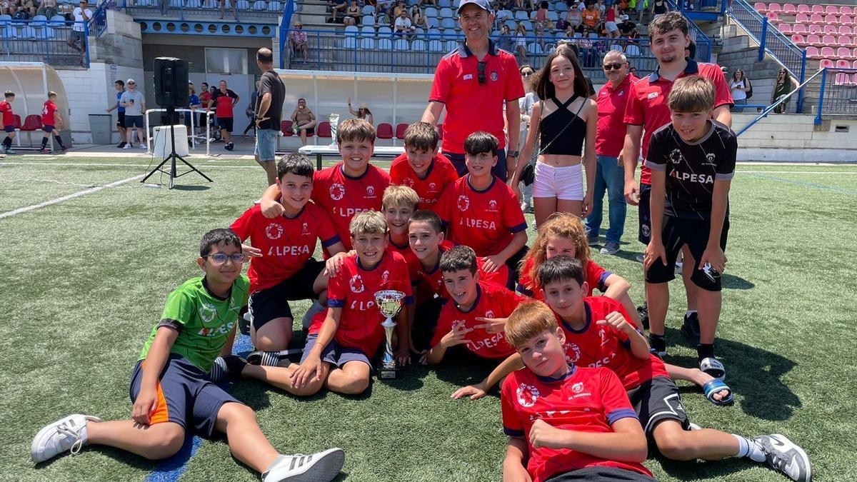El alevín de primer año de la UE Tavernes, uno de los campeones del torneo