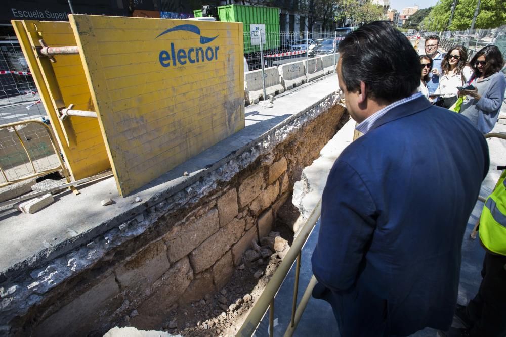 Restos de la muralla islámica y cristiana aparecidos junto al Temple