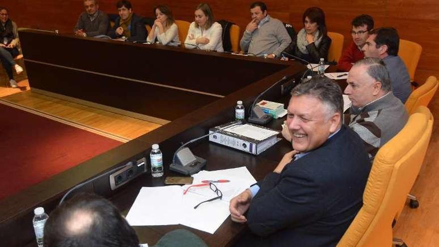 Telmo Martín presidió el pleno de ayer. // G. Santos