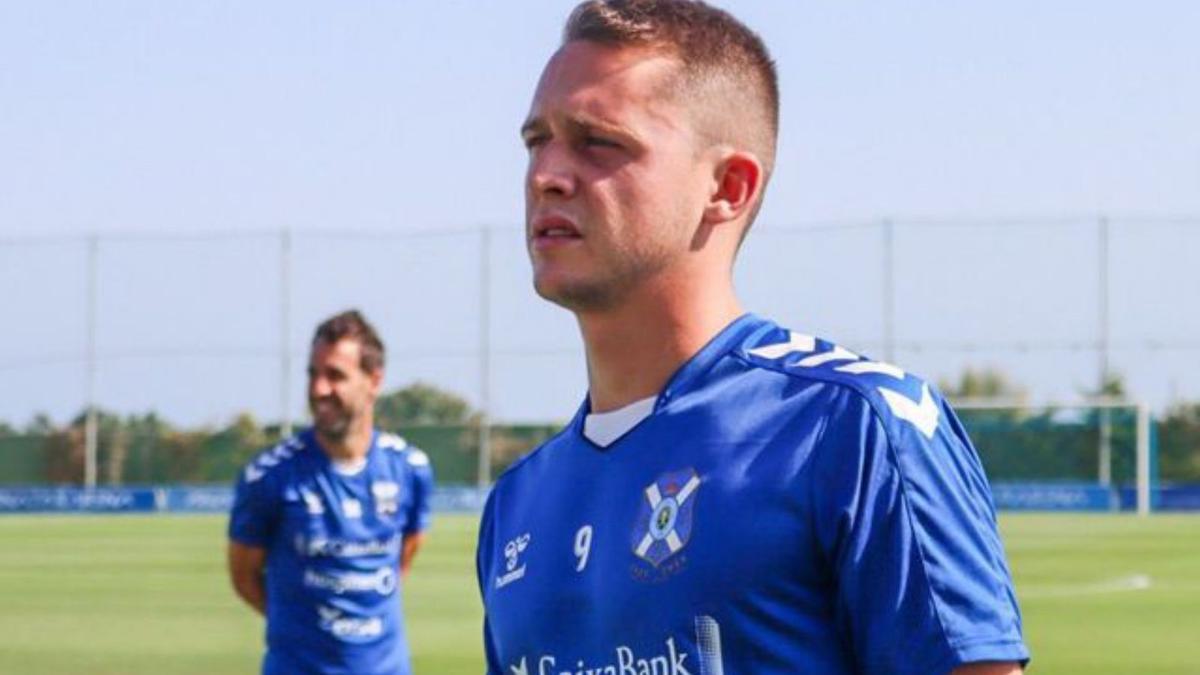 Borja Garcés, durante un entrenamiento en Pinatar. | | CDT