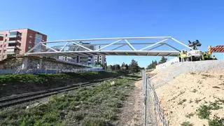 La pasarela de Altabix que conectará dos sectores en Elche abrirá en un mes y medio