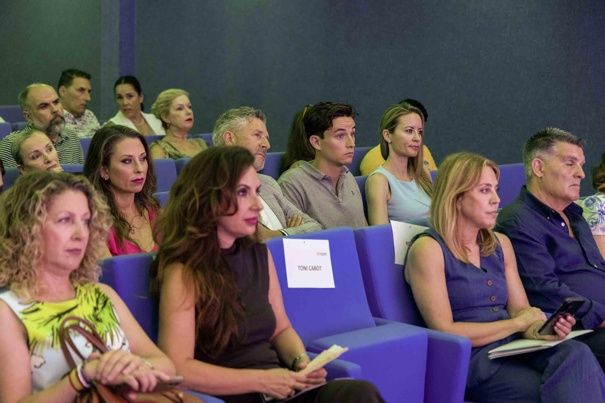 Jornada "Comunicación y Turismo": Reinventando los destinos a través de las emociones, organizado por DIRCOM