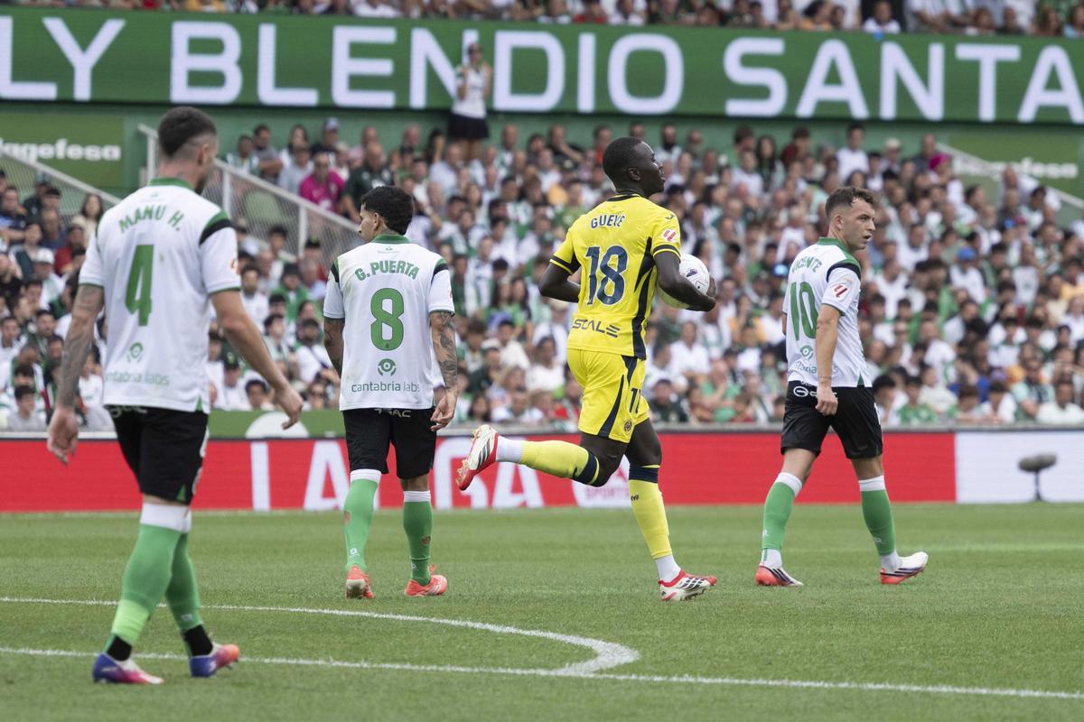 2-2. El Racing sorprende a un Villarreal que reaccionó a tiempo