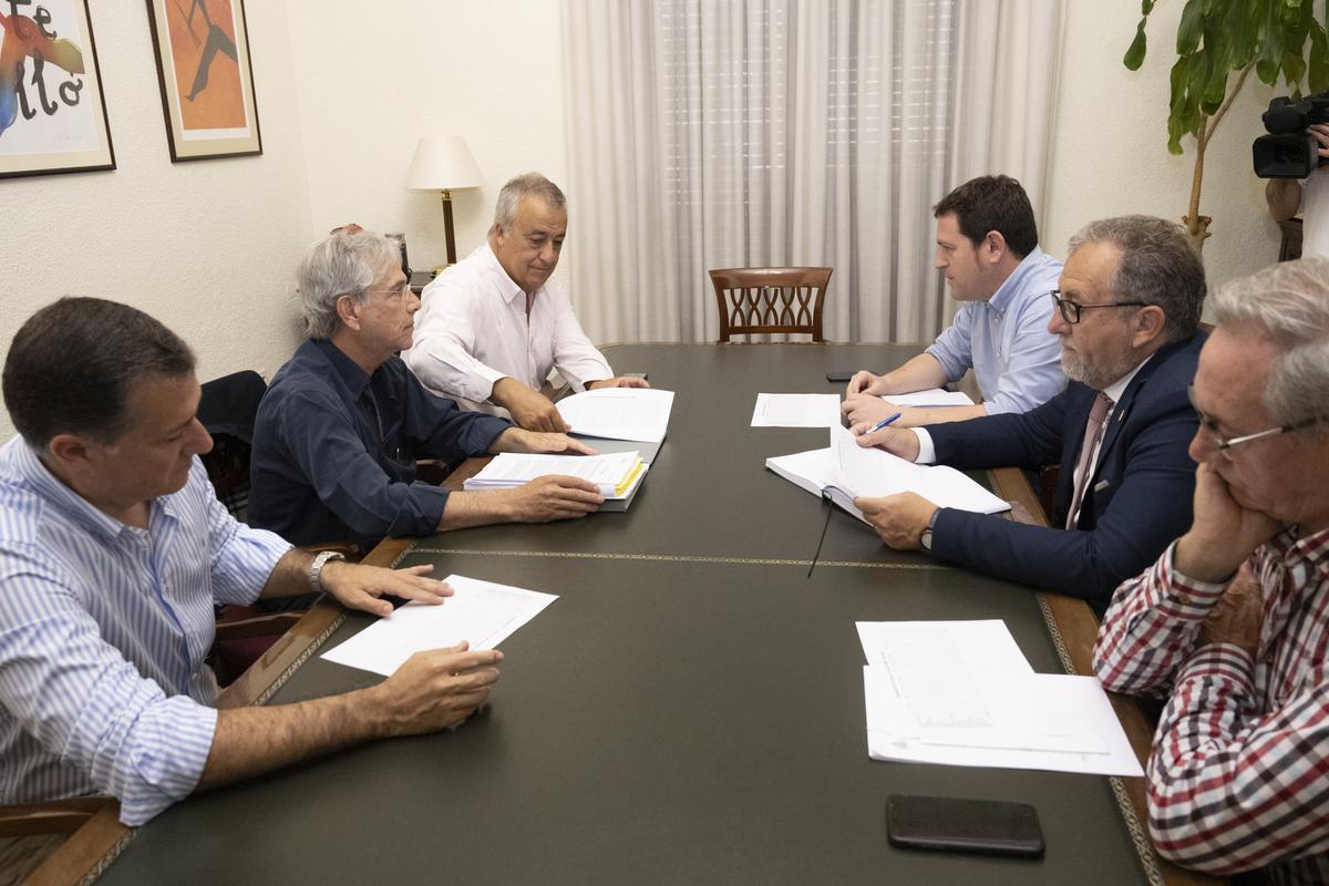 La Diputación mantiene un encuentro para coordinar acciones en el caso de que la sequía se alargue