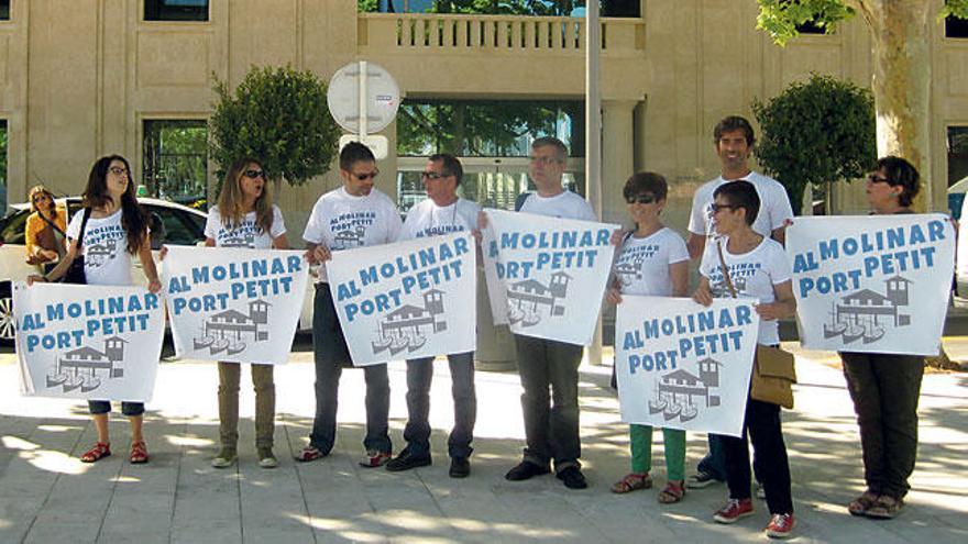 Han habido numerosas manifestaciones en contra de ampliar el port.