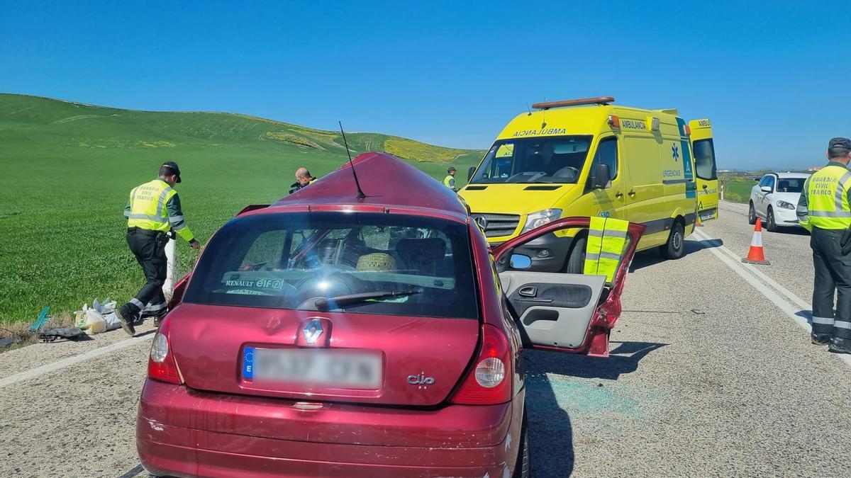 El coche siniestrado este martes en la N-432.