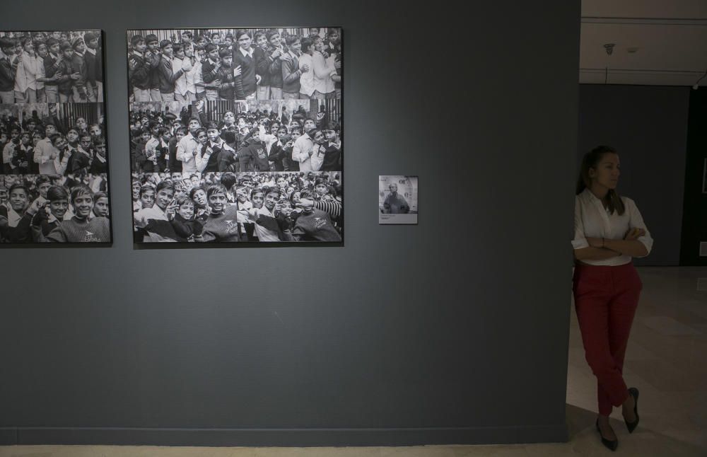 Imágenes de la exposición fotográfica En Plural en la Fundación Caja Mediterráneo