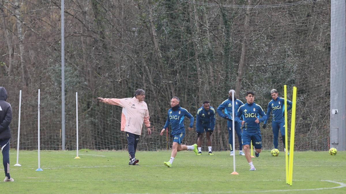 EN IMÁGENES: Así ha sido el entrenamiento del Real Oviedo en El Requexón