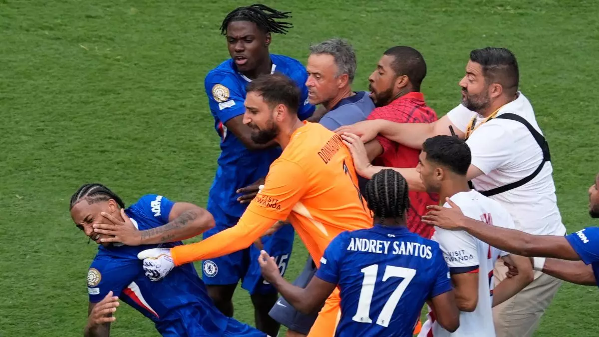 Posible sanción a Luis Enrique por su agresión en la tangana de la final