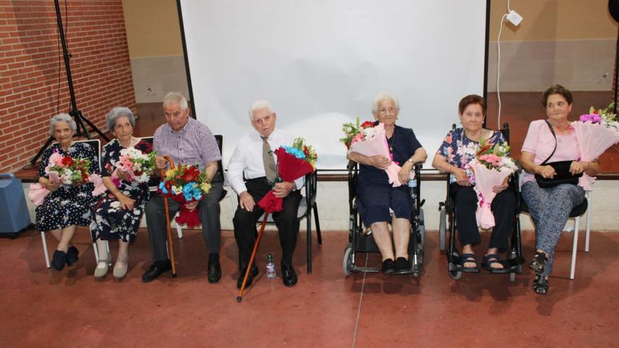 Molacillos rinde homenaje a sus mayores