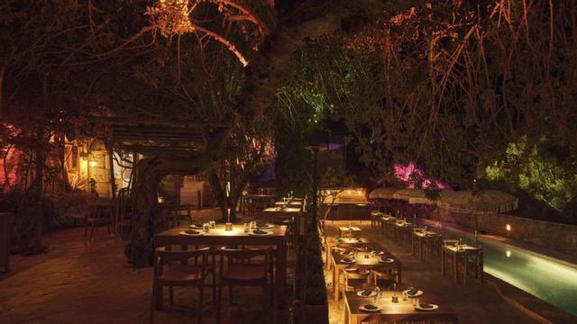 La terraza cuenta con una iluminación espectacular al anochecer. |  | JOSÉ SALTO
