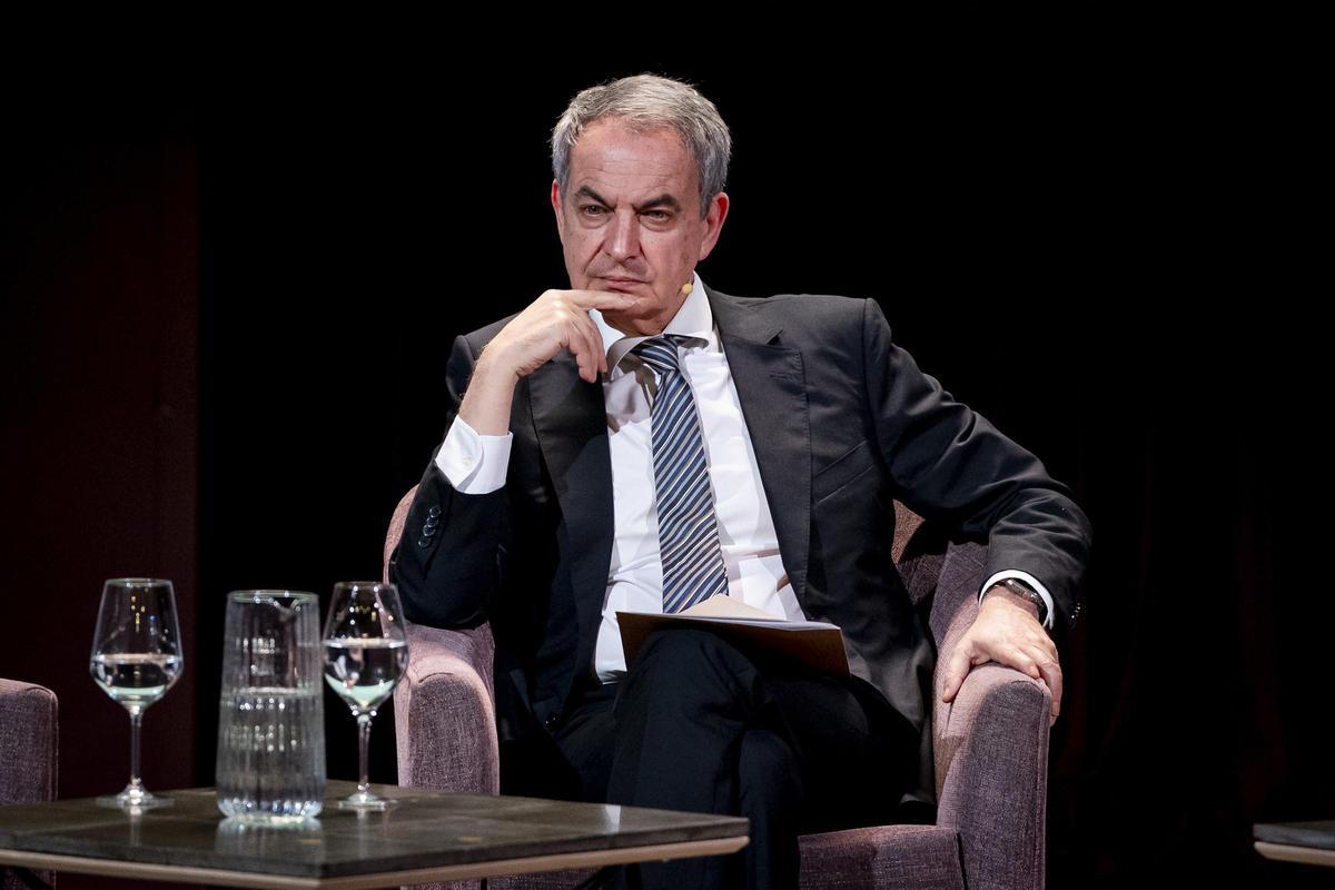 El jutge es blinda davant possibles nul·litats en el cas contra Zapatero: demana als EUA permís per utilitzar el mòbil amb els missatges clau