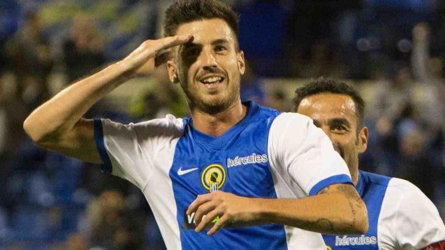 José Luis Miñano celebra un gol esta temporada