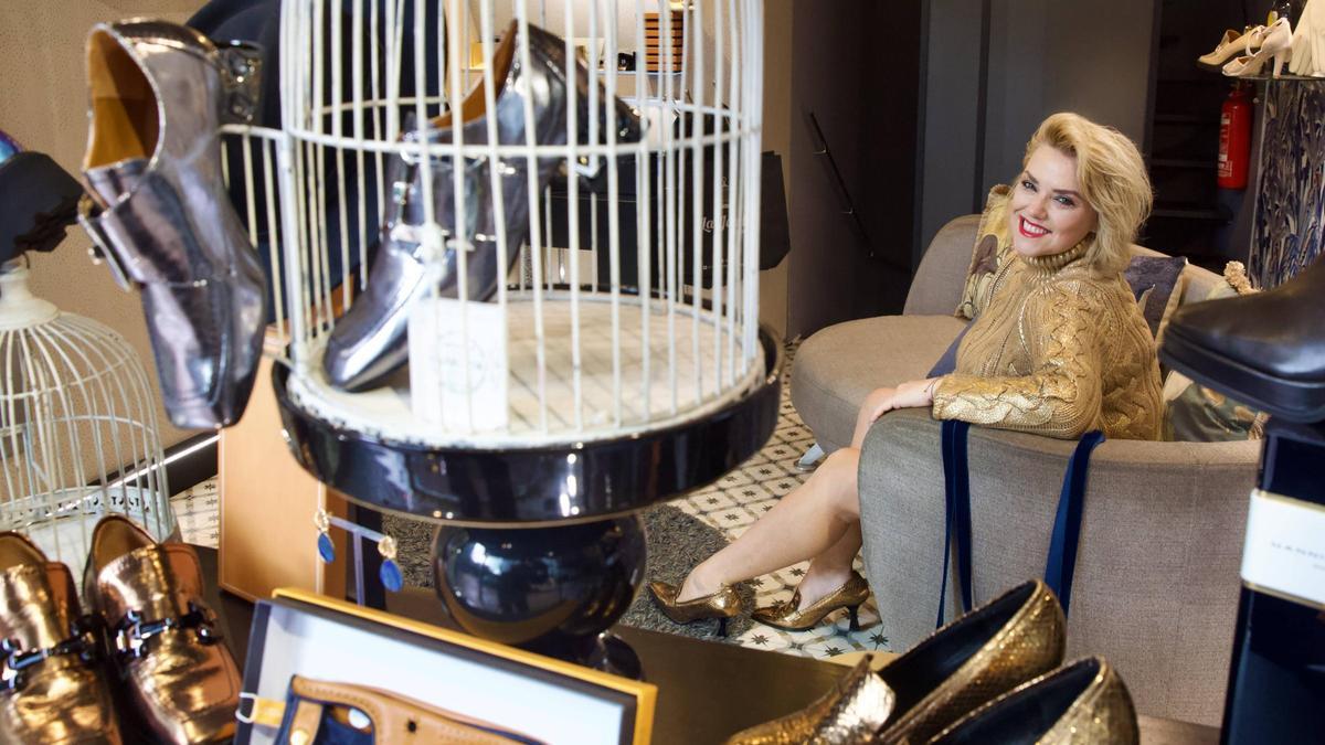 Nuria Fernández, en su negocio