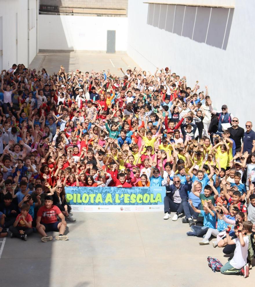 La Trobada de Pilota a l’Escola de Silla reuneix a 800 alumnes