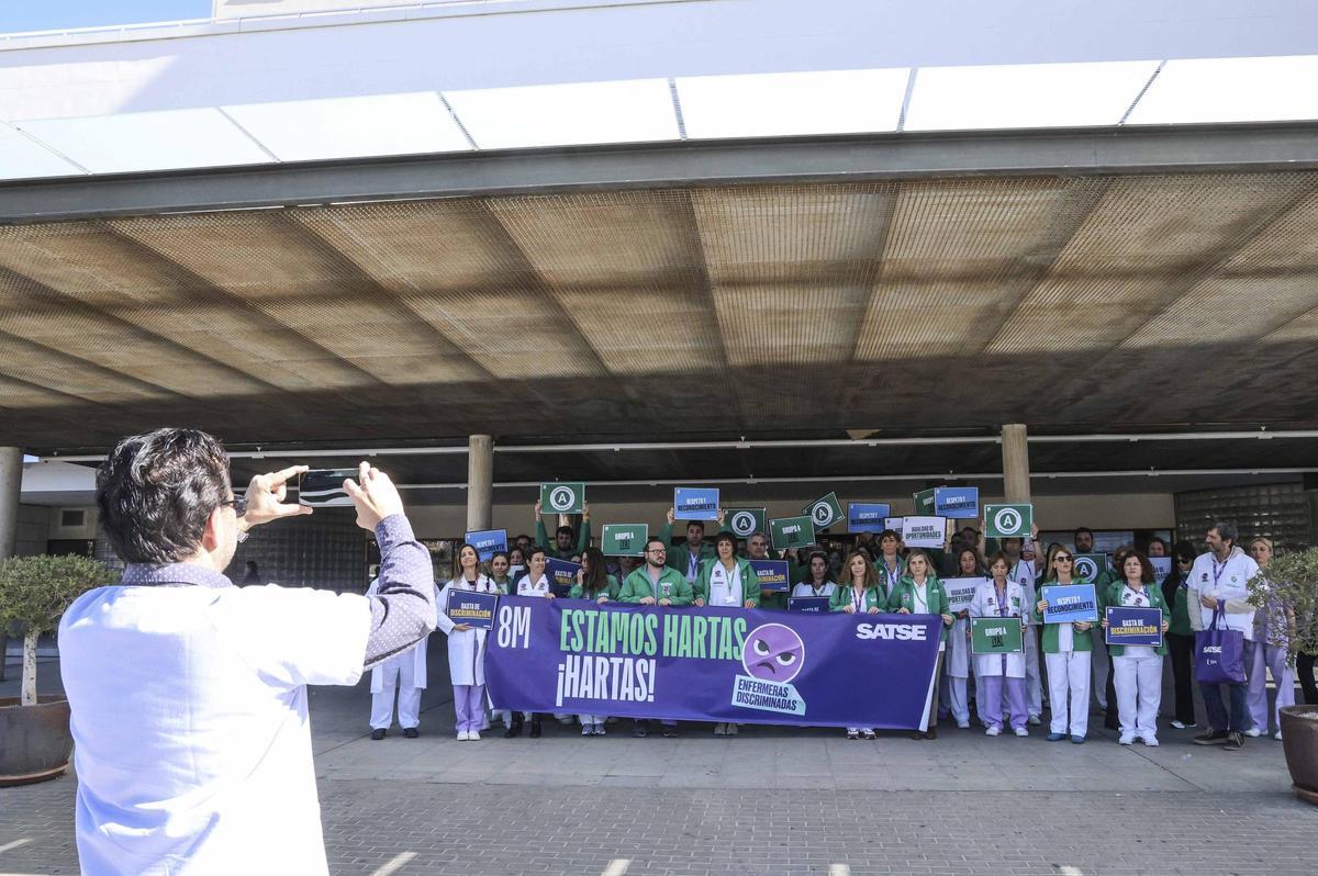 Las enfermeras se movilizan en Alicante