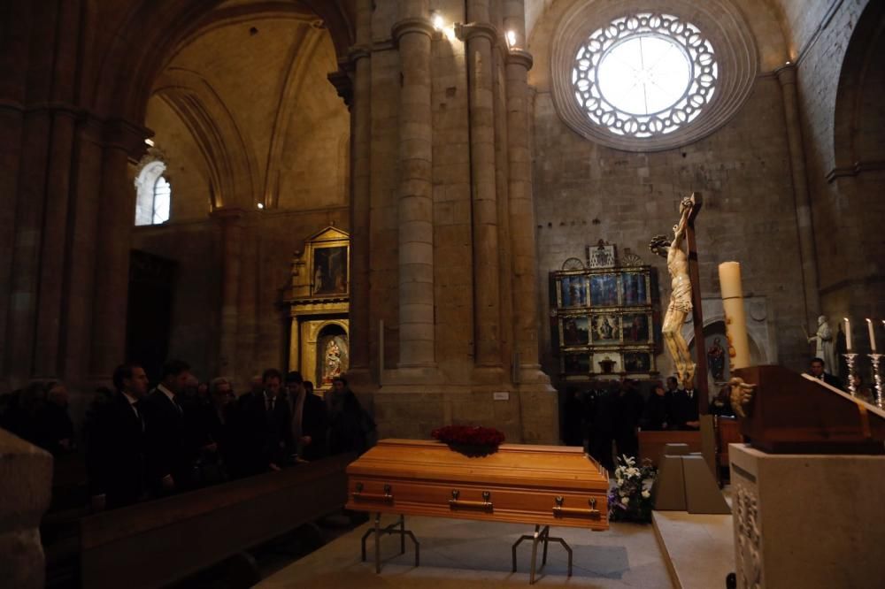 Funeral de Jesús López Cobos