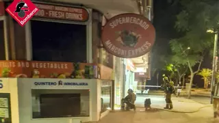 Un incendio en un supermercado de Benidorm moviliza a Bomberos y Policía de madrugada