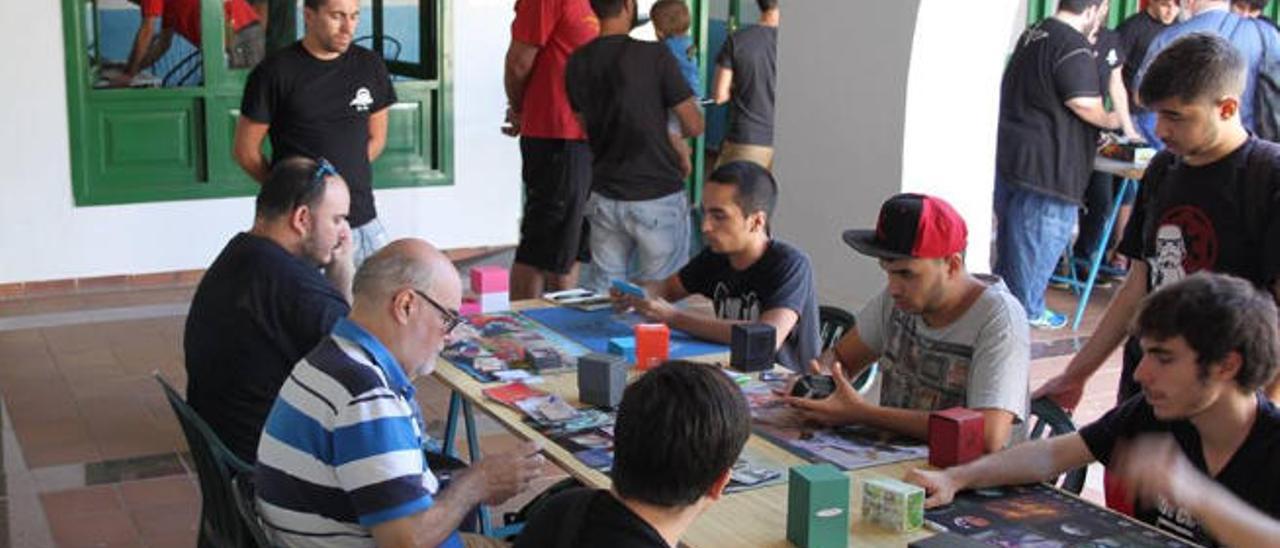 La Asociación organiza juegos de mesa en la Casa de la Juventud.