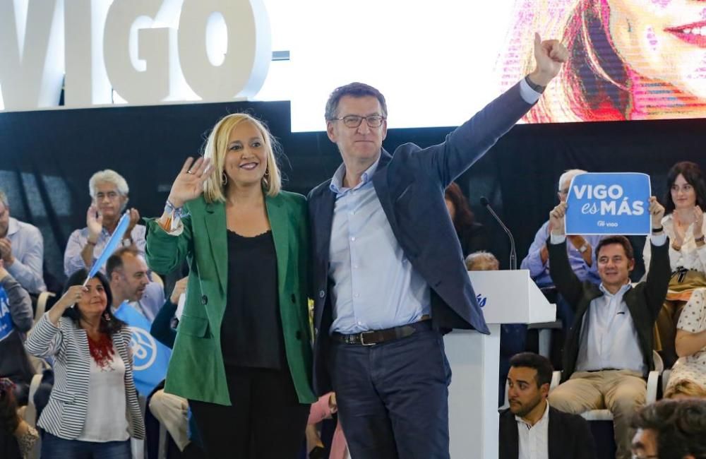 Feijóo acompaña a Elena Muñoz en el cierre de campaña